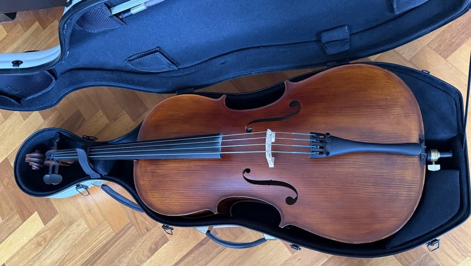 Enrico Student Plus II Cello Outfit 1/2 + Hard Case + Bow RRP$1899 - image 2 of 4