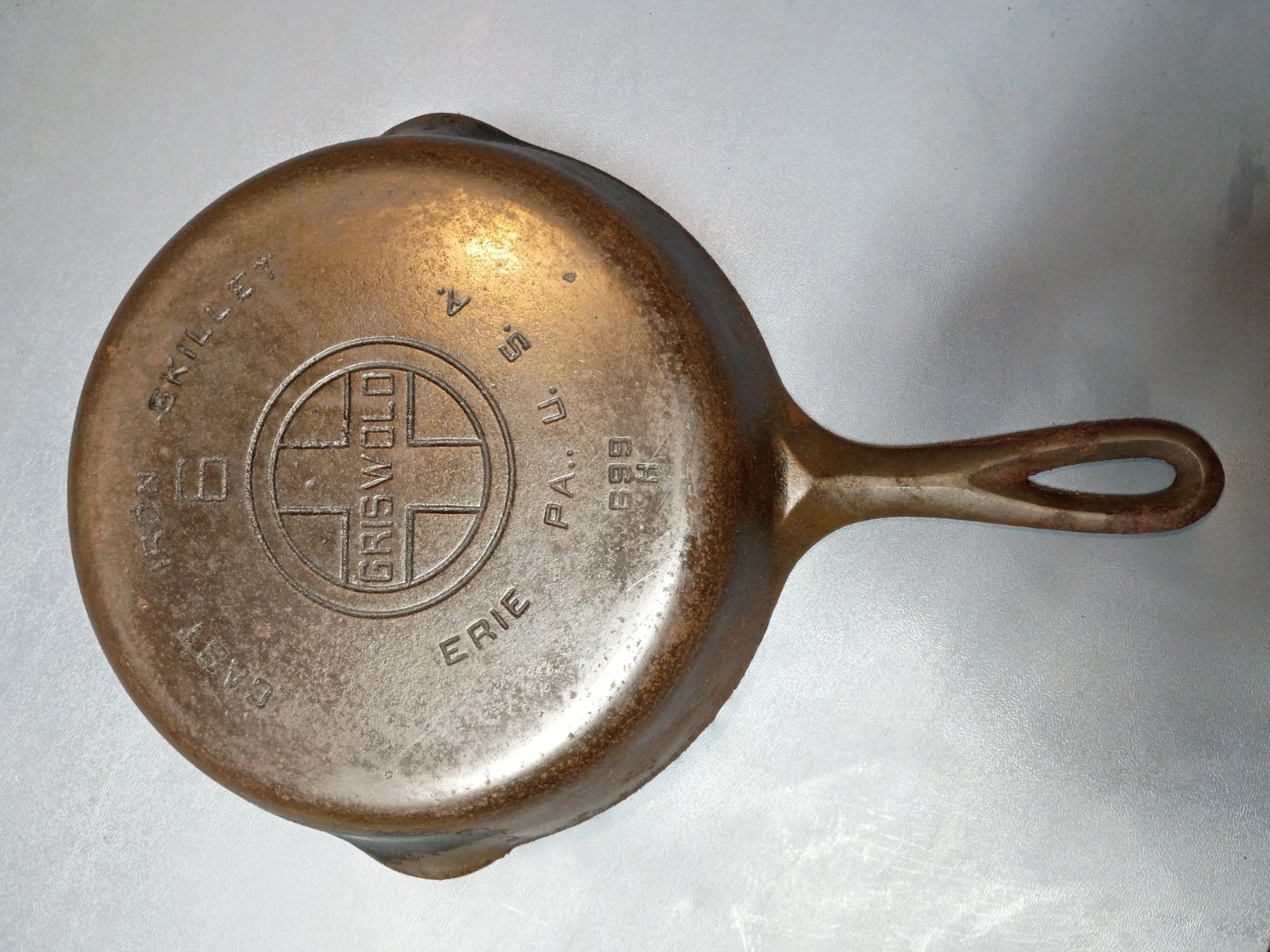 Vintage Griswold No. 6 Cast Iron Skillet 699 H Large Block Logo