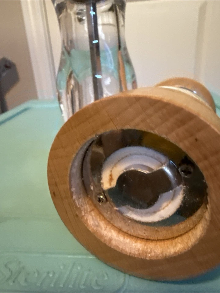 Cole & Mason Clásico Pimienta y Sal Molinos Agitadores Madera y Acrílico Juego Foto 2 de 3