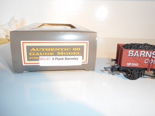 Dapol VR3-07, 5 Plank Barnsley Main wagon. As New condition. OO Scale. Boxed - Picture 2 of 11