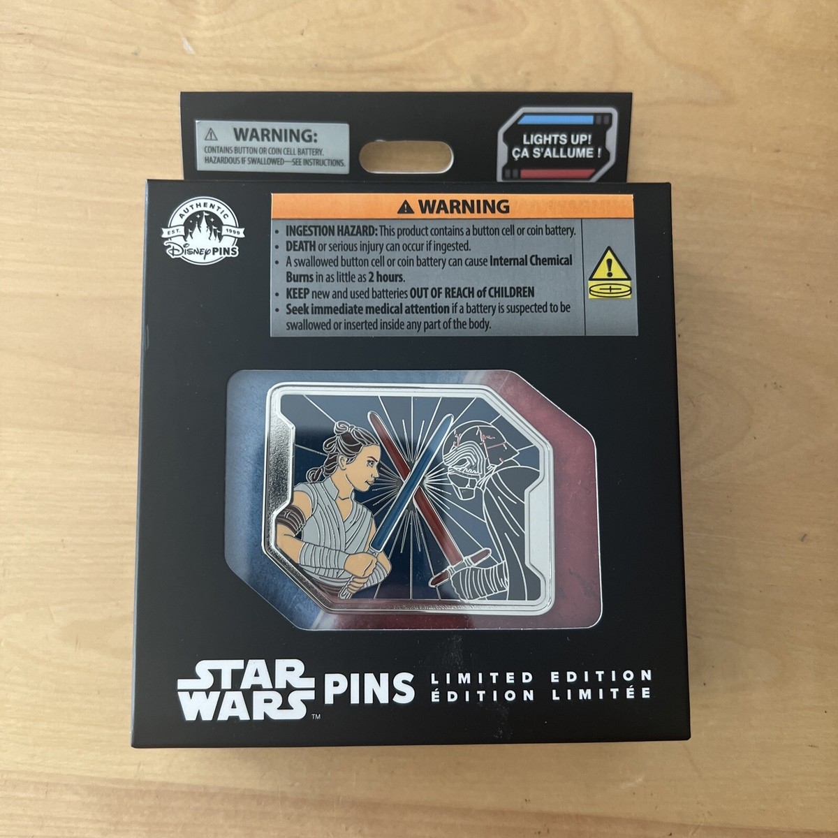 SWCJ Kylo Ren& Reyバッジ アートポスター SWCJ Kylo Ren& Reyバッジ アートポスター Kylo Ren & Rey Badge