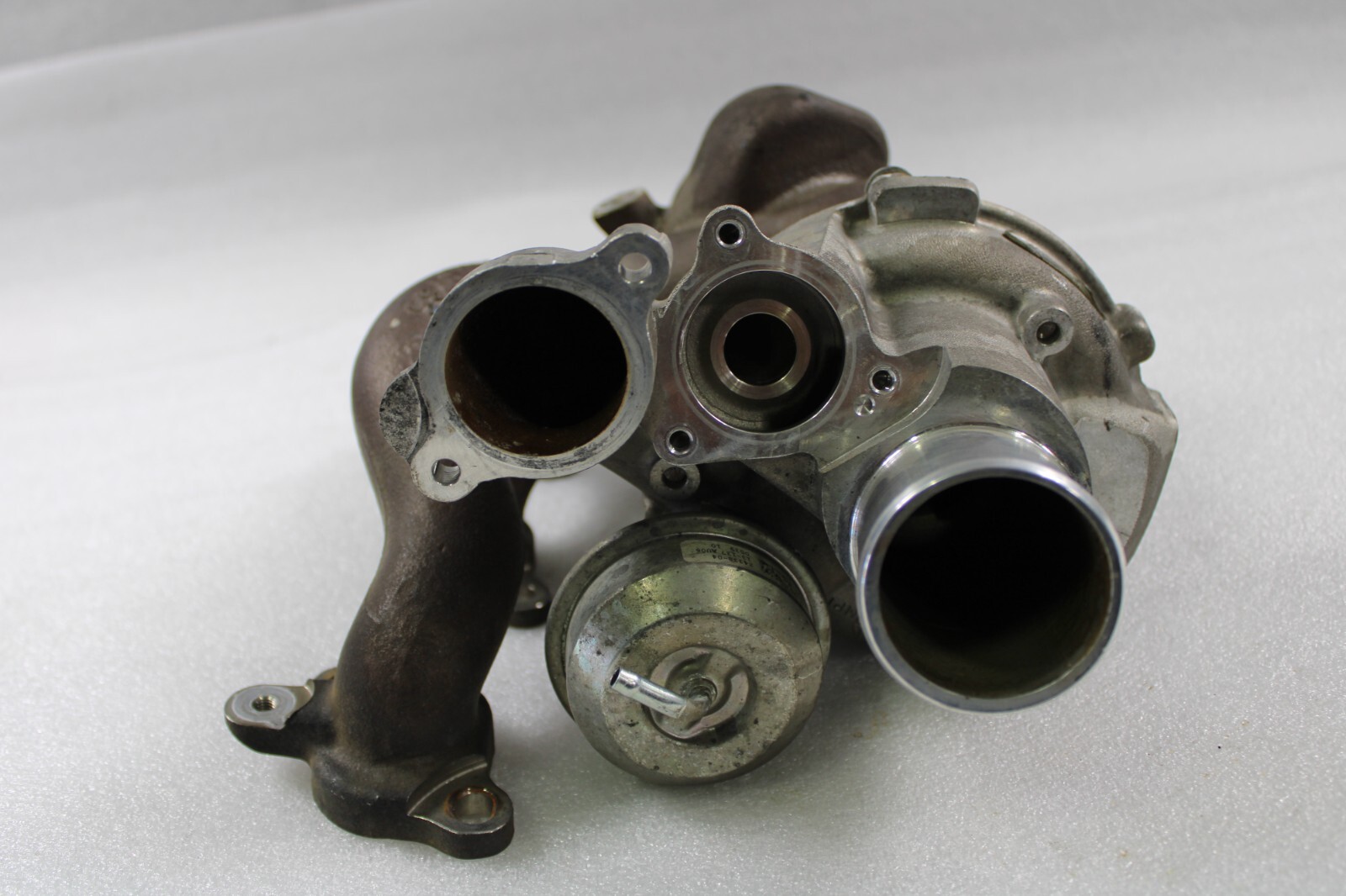 2014 Maserati Quattroporte, LH, Exhaust Manifold w/ Turbo, Used, P/N 302370