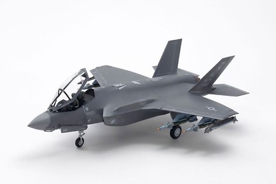 Tamiya 1/72 F-35A Lightning Ii