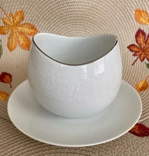 Rosenthal Continental Ermine Gravy Boat with an attached underplate