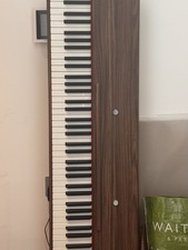 Donner 88-Key Digital Piano with Wooden Stand & Triple Pedals – Excellent