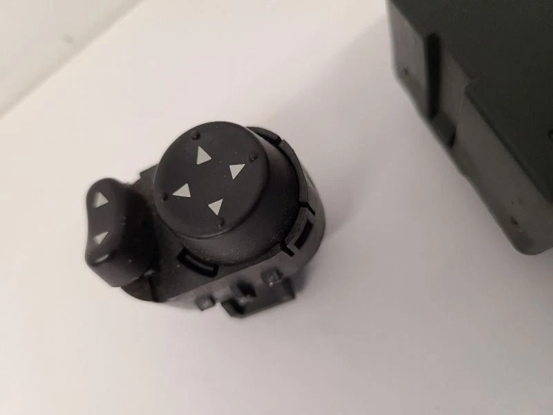 2005-2008 BUICK ALLURE Driver Left Front LH Window Door Switch 15852204 - Изображение 4 из 4