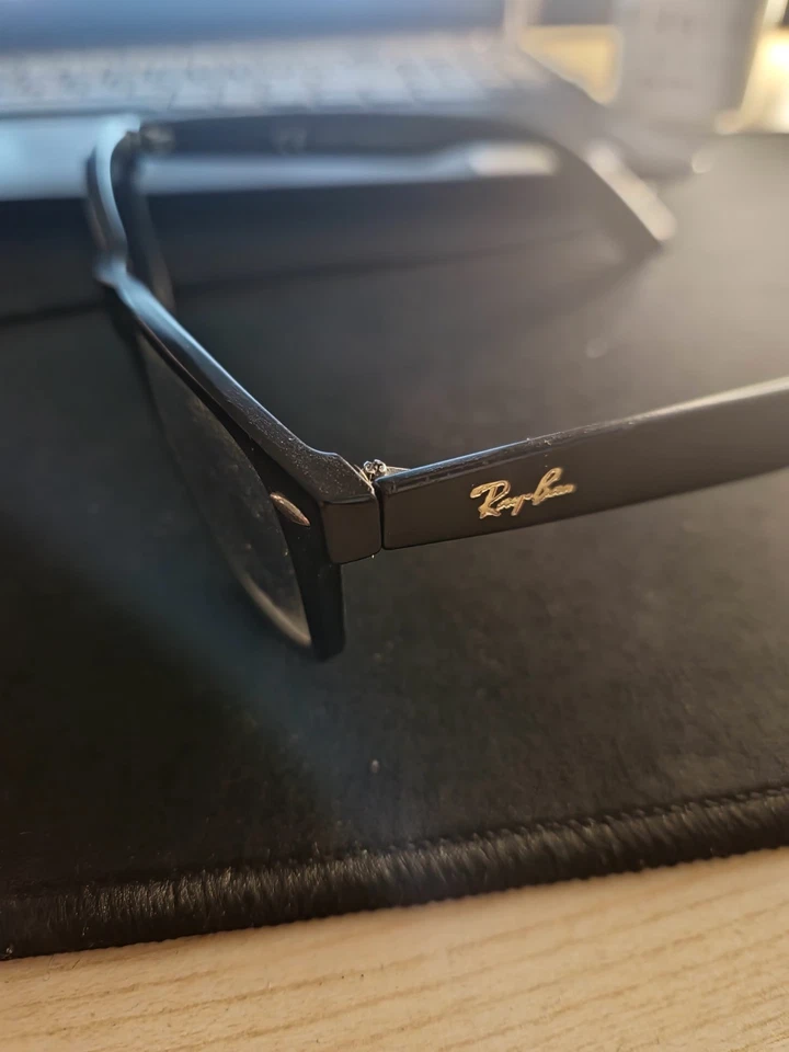 Ray-Ban Folding Wayfarer RB4105, foto 2 di 3