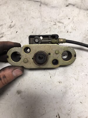 93 Kawasaki ZX 11 1100 ZX11 ZX1100 D Ninja seat mount latch and