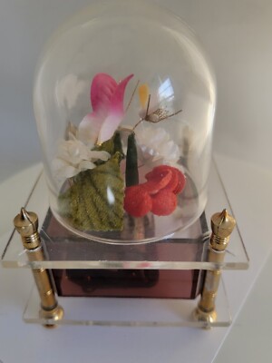 Westland Original Music Box Dancing Twirly Butterflies Love Story Song B18927