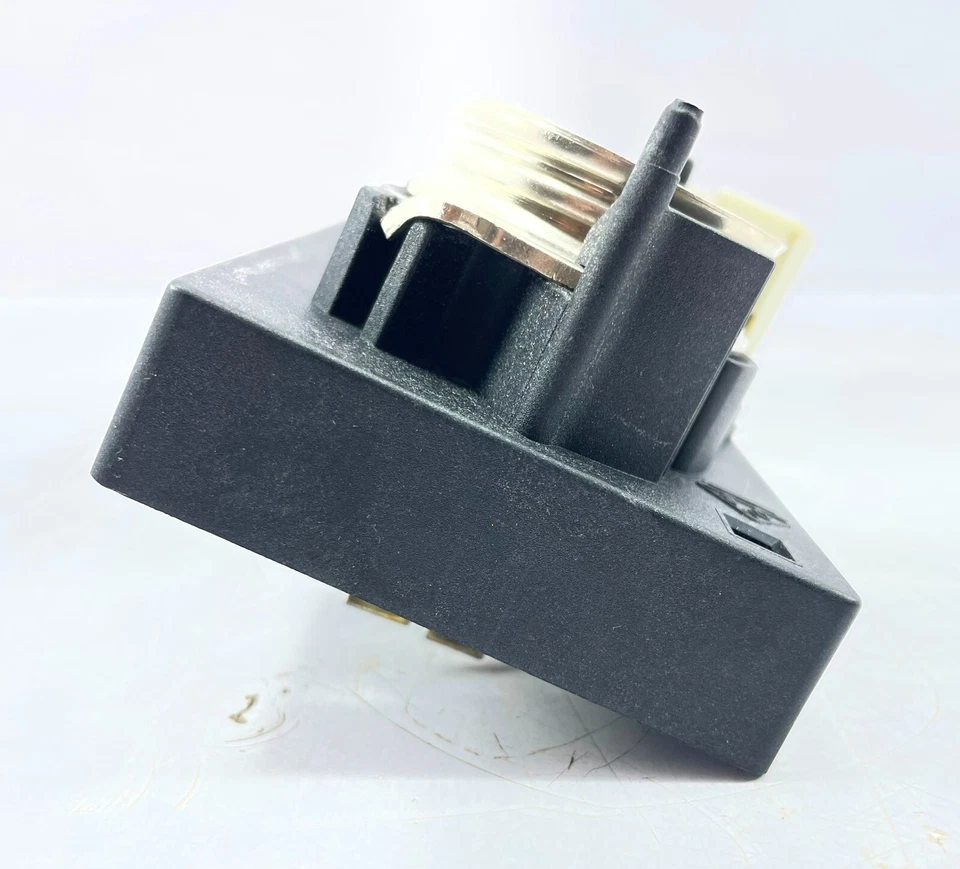 Moeller 06/96 AWA 14-734 RS.-3-50/.on CU 20x5 Insert Busbar Bracing Strut SVCU - Image 3 of 4