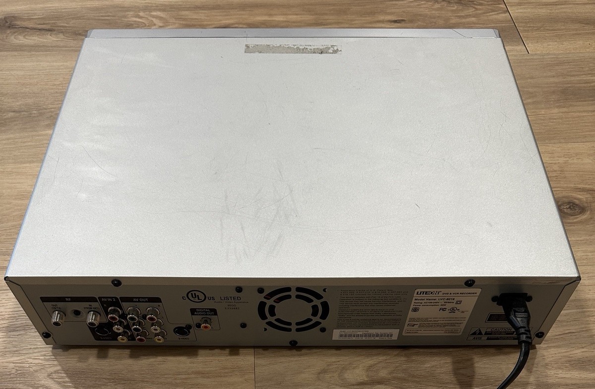 LiteOn LVC-9016G Silver DVD/VCR Combo Recorder (transfer VHS/DVD 
