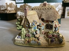 Lilliput Lane L2554 Coronation Arms Lot T46 Boxed with Deeds