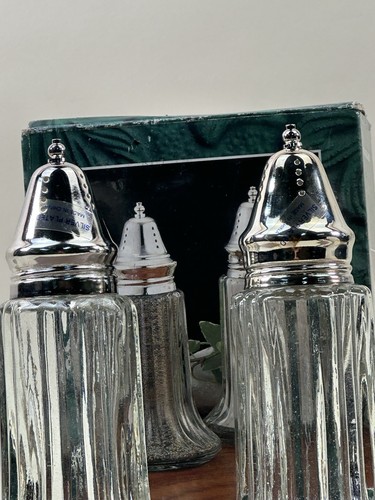 WM. Rogers & Son Glass Silverplated Cap Salt and Pepper Shaker Set Large 6" - Bild 4 von 5