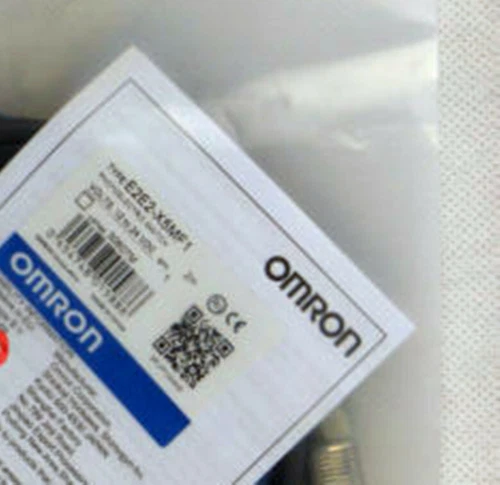 1PC NEW Omron Photoelectric Switch E2E2-X5MF1
