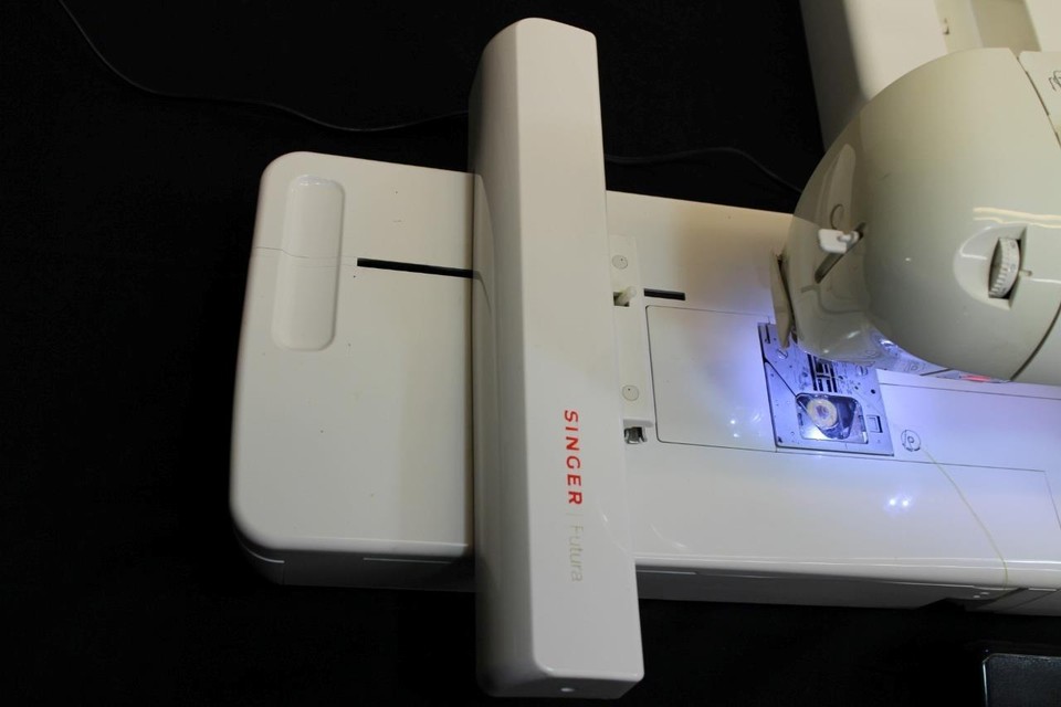 Singer Futura Quartet Sewing and Embroidery Machine FQ4 UNTESTED eBay