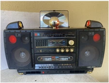 Vintage Boombox Precision MXC Crown XC-151 Radio DISCOLITE ***SELLING IN PARTS**