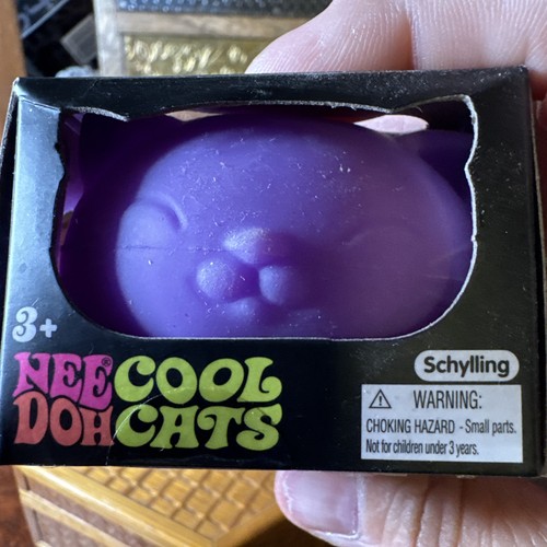 RAR Neu im Karton Lila Cool Katze Needoh  - Bild 7 von 7