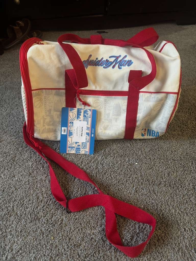 Marvel Spider-Man NBA Duffel Bag Vintage Gym Travel Red  display picture 1