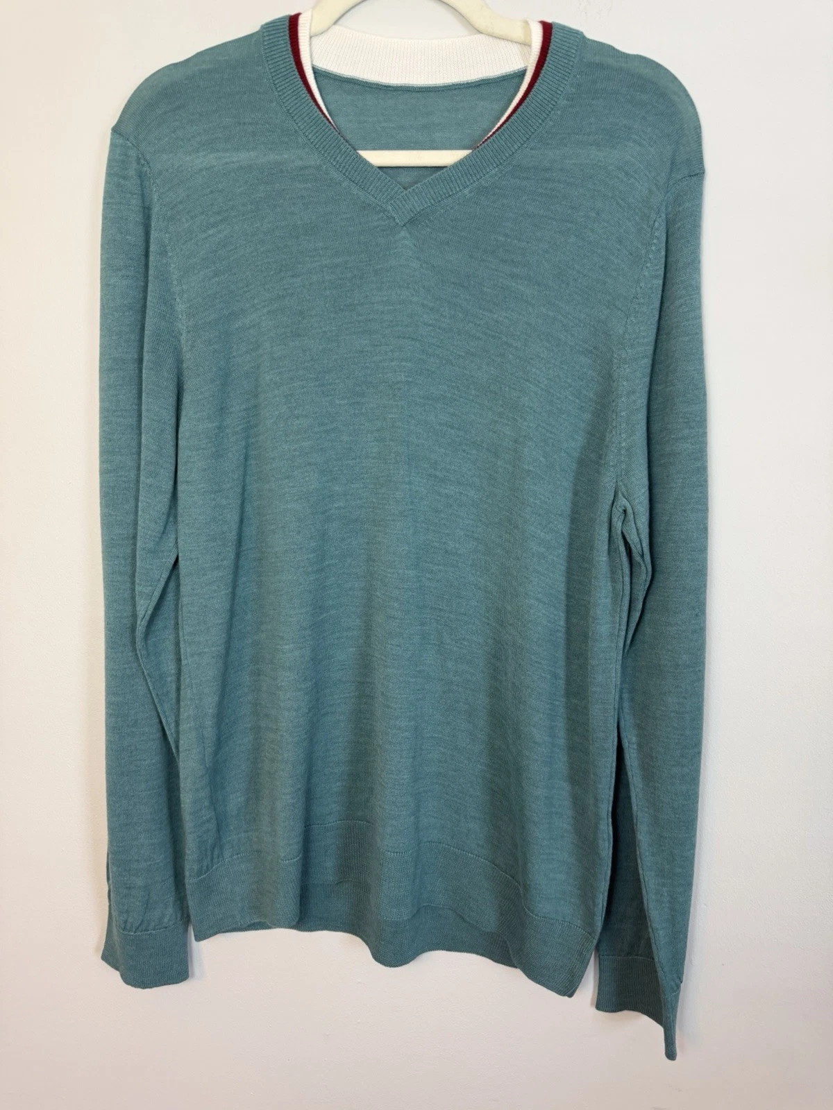 STUDIO GARNET LOS ANGELES Merino Wool V-neck Pullover Sweater Men's Sz L NEW