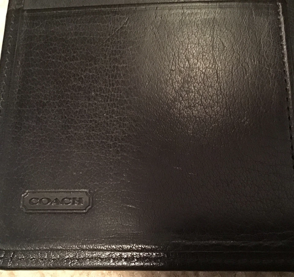 Porta pasaporte Coach vintage de cuero completo negro ~ cuero suave ~ 5,5" L x 4" W ~ en muy buen estado Foto 2 de 4