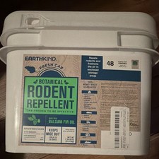 EarthKind Fresh Cab Botanical Rodent Repellent Balsam Fir Oil 48 Pouches 7lb 8oz