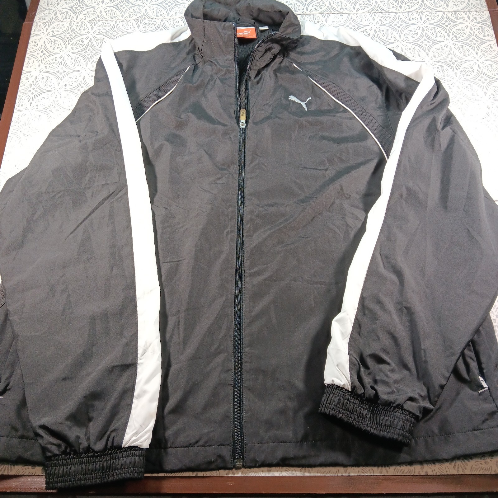 PUMA Essentials Solid Windbreaker jacket lightwei… - image 2