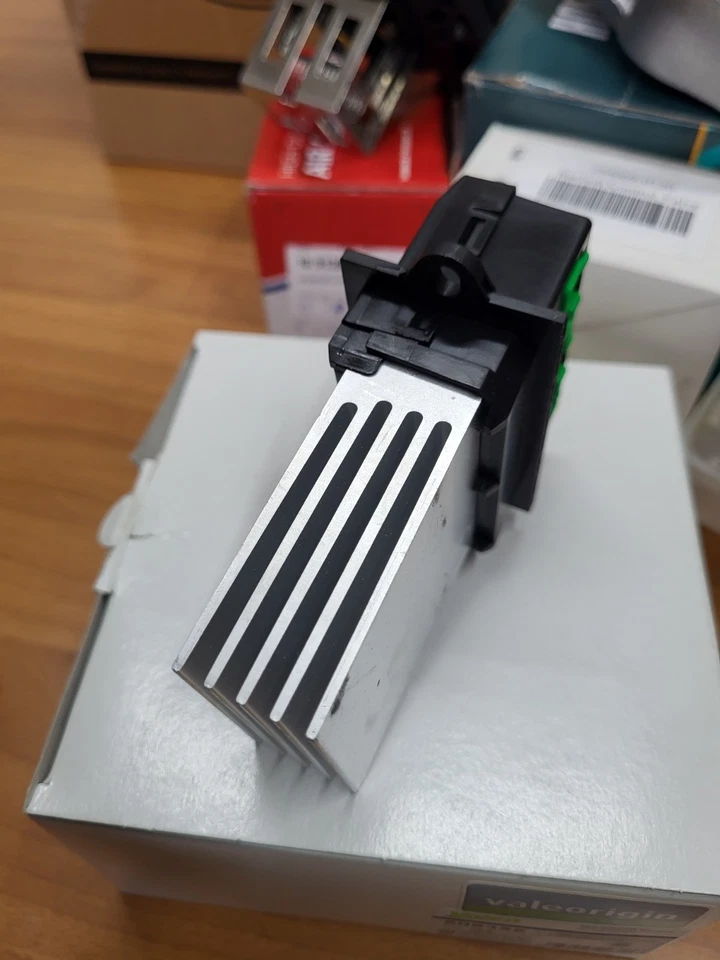 ATTUATORE CLIMATIZZATORE 509355 VALEO PER RENAULT CLIO 3 CITROËN PEUGEOT NISSAN  - Immagine 4 di 4