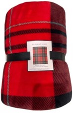 NWT Victoria s Secret VS PINK BLANKET SHERPA Plaid Red Black Green 50 x 60 NEW