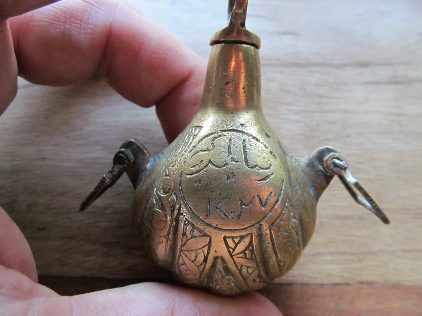 ANTIQUE MIDDLE EASTERN ARABIC KOHL EYELINER BOTTLE SOLID METAL BRONZE
