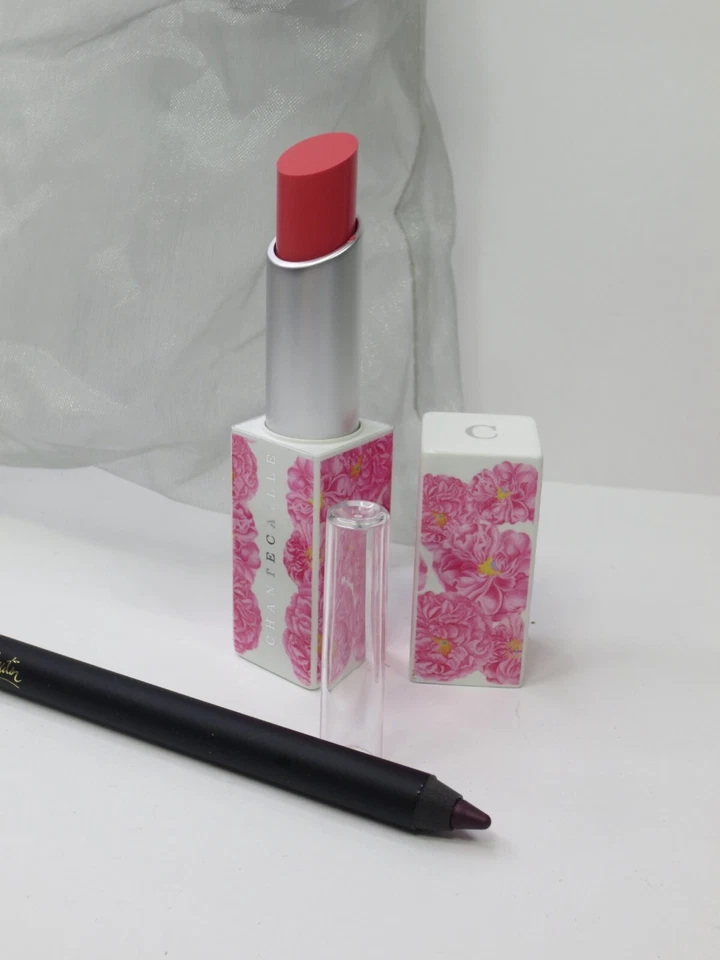 CONJUNTO DE LÁPIS DELINEADOR ROXO CHANTECAILLE ROSE DE MAI BATOM 0,09 OZ & LOUBOUTIN - Imagem 2 de 2