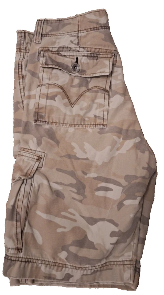 Levis Shorts Men Size 30 Camo Cargo Distressed Military Work Hiking - Image 3 of 4