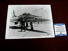 CHUCK YEAGER SPEED OF SOUND ACE PILOT SIGNED AUTO VTG F-20 TIGERSHARK PHOTO BAS 