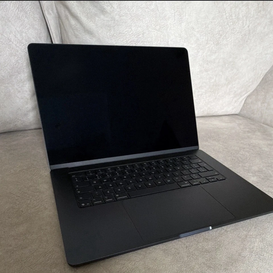 Apple MacBook Air 15" M4 · 16GB · 256GB, photo 2 of 4