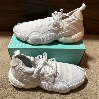 Size 10.5 - adidas Trae Young 2 Triple White