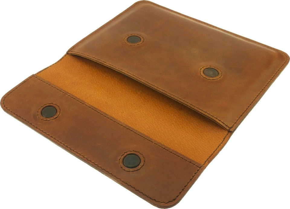 FUNDA PREMIUM COSIDA A MANO DE PIEL DE VACA CON CIERRE MAGNÉTICO PARA TABLET APPLE ID Foto 3 de 4