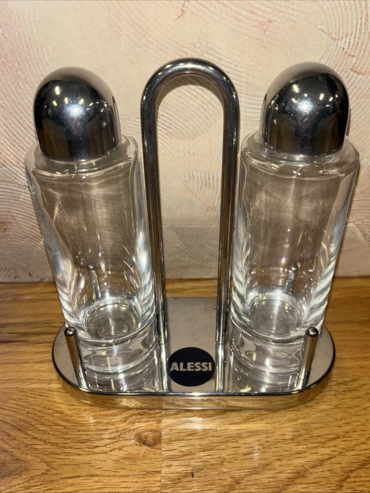 Juego de galletas dispensadoras de aceite y vinagre cromado vidrio Alessi Inox 18/10 hecho en Italia Foto 3 de 4