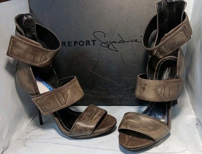 report signature Sandal Size 6M