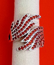 1.29 carats Red Garnet Sterling Silver Ring Size 6