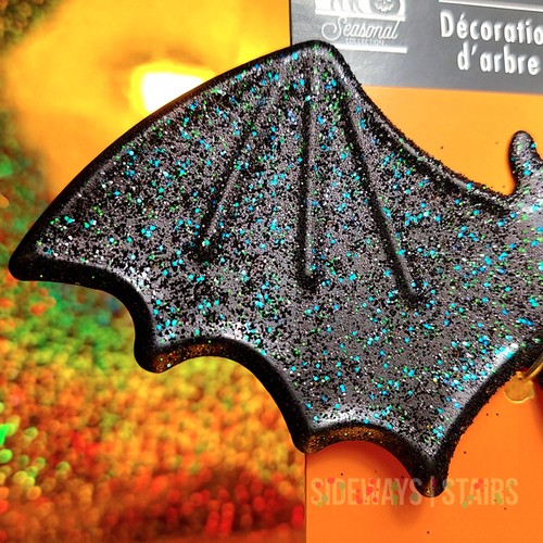 PIPISTRELLO GLITTER ALBERO DI HALLOWEEN TOPPER piccolo nero metallo verde blu vampiro spettrale - Foto 3 di 7