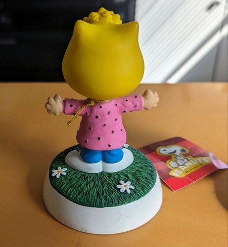 Westland Snoopy Vintage Sally Figure - Picture 3 of 6