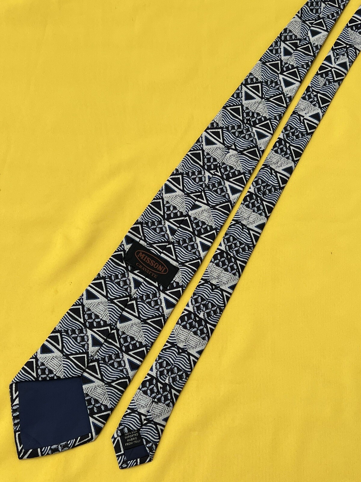 Authentic MISSONI Abstract Three Angle Design On … - image 5