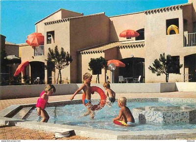 Postcard - 34 - Cap d'Agde - Holiday Village Saint Loup - Swimming pool - Child
