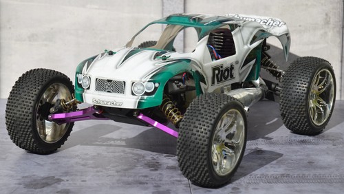 SCHUMACHER RIOT 2 NITRO 2WD TRUCK TRUGGY CAR AUTO VERBRENNER 1/10