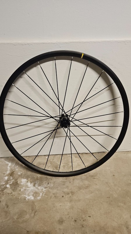 700c Mavic Aksium Elite 19mm Evo UST Disc Front Wheel