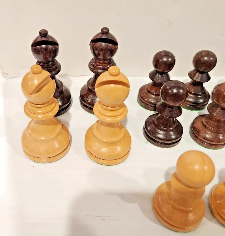 Vintage Staunton Wooden Chess Set Weighted & Felted Pieces Walnut Box - Image 4 of 4