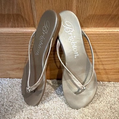 Brighton Women s Beige Thong Slip-On Flat Sandals Plastic Logo US 8