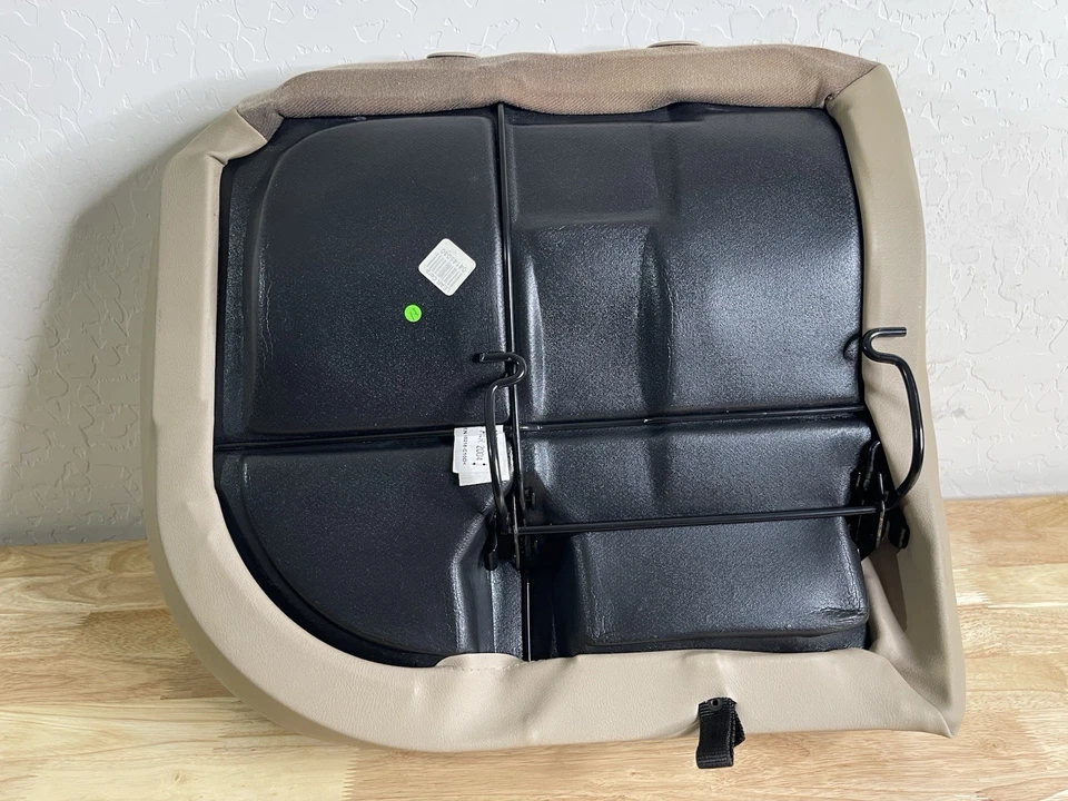 Оригинальная подушка заднего сиденья для Volkswagen Jetta 1999-2005 годов выпуска 1J0-885-305 - Изображение 2 из 4