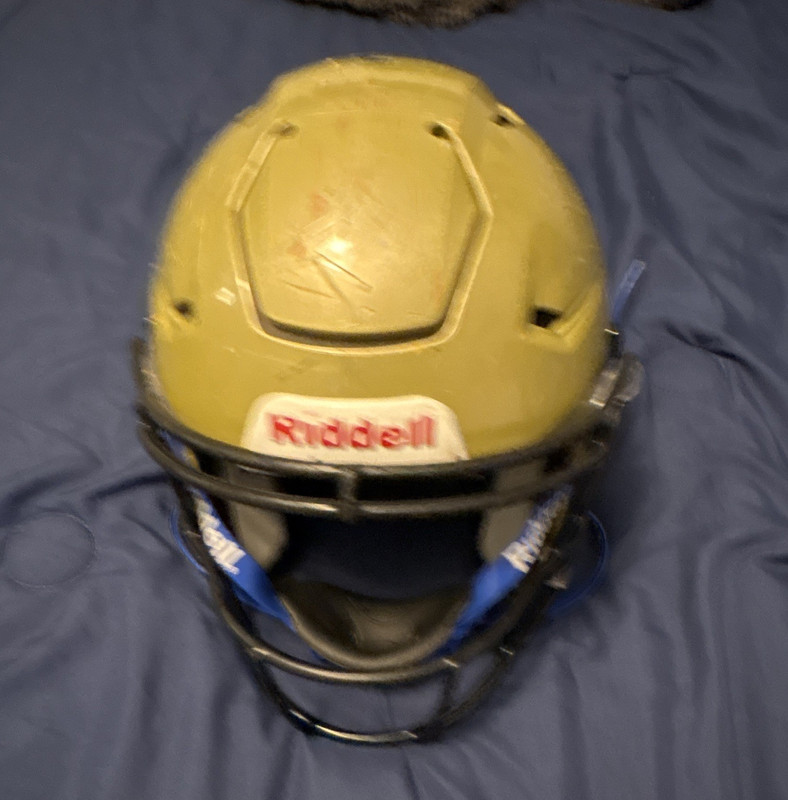 Riddell Medium Gold Full Face Football Helmet w/ Facemask NOCSAE Certified