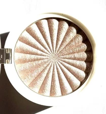 Ofra Highlighter Covent Garden Shimmer Pearl Highlighter For Face Eyes