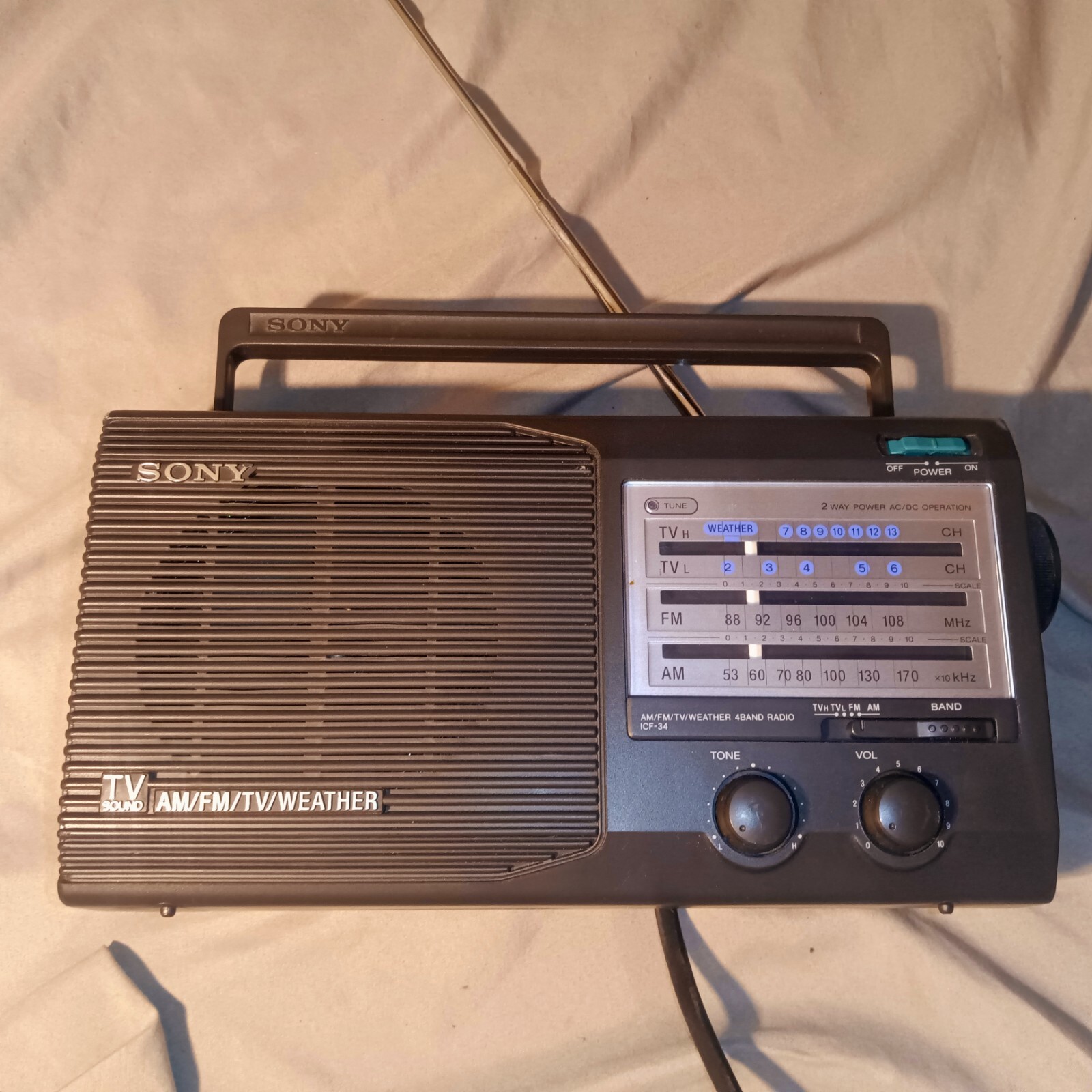 Vintage 1993 Sony AM/FM/TV Sound/Weather, 4 Band Radio Model ICF-34 ...